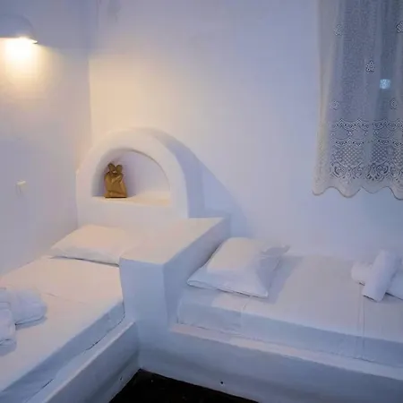 Traditionally Designed 2 Bedroom House With Pool شقة *
